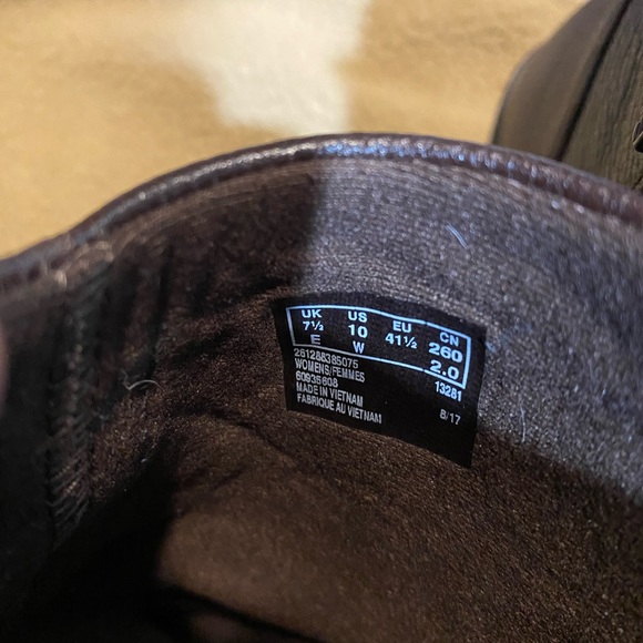 Cloudsteppers Clark’s. Size 10w. Color pewter. Like new - Picture 2 of 4